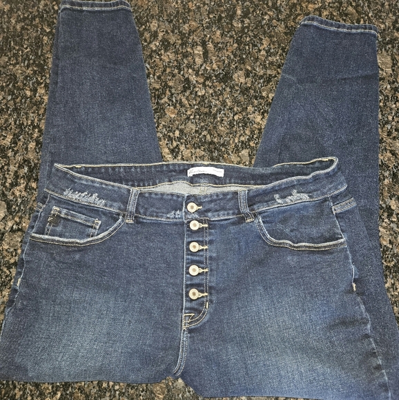 Women's KanCan Sz 22 Button Fly Ankle Jeans - Picture 2 of 7